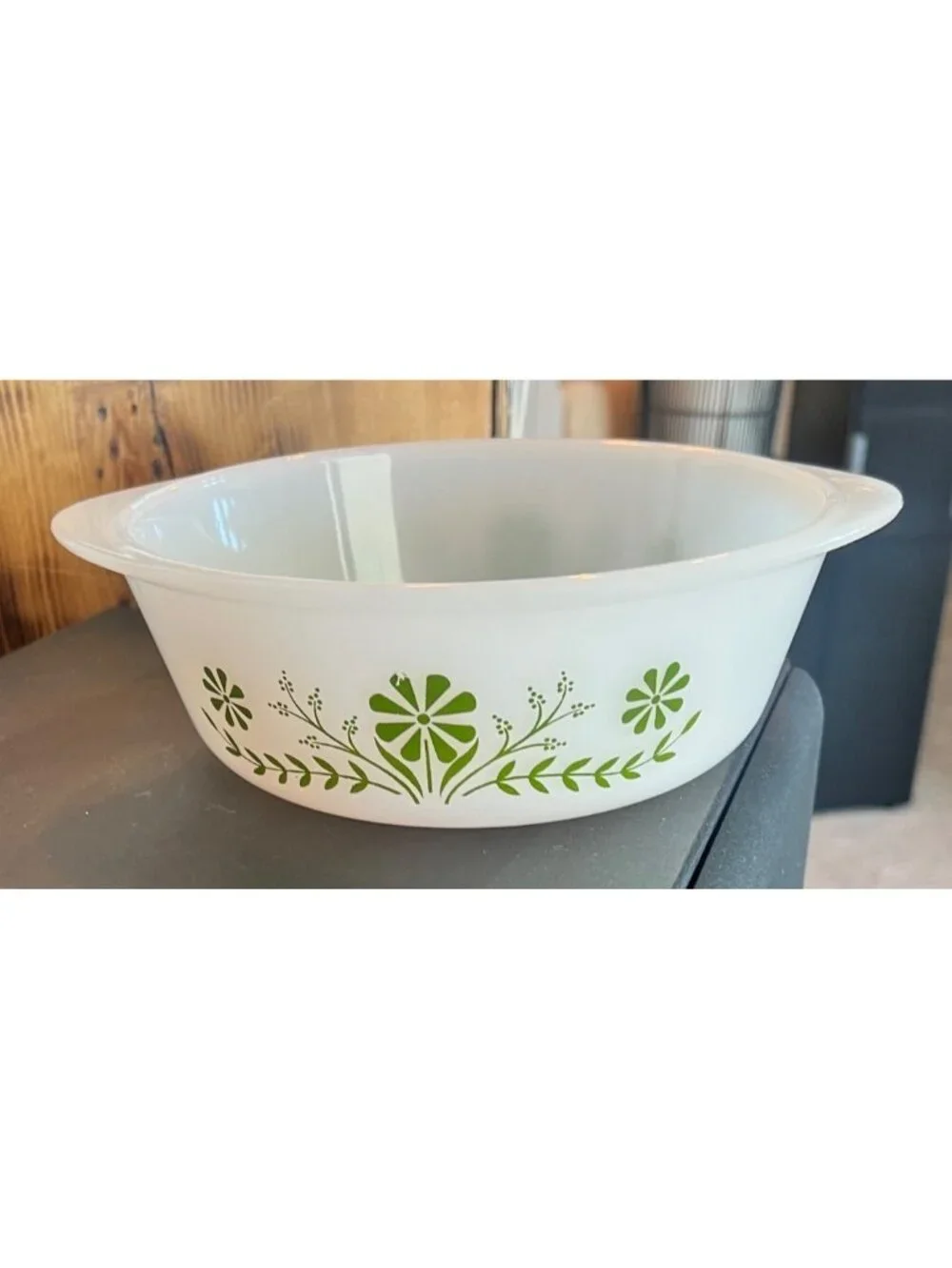 Vintage Glass Bake Green Daisy USA MADE casserole dish, J2600